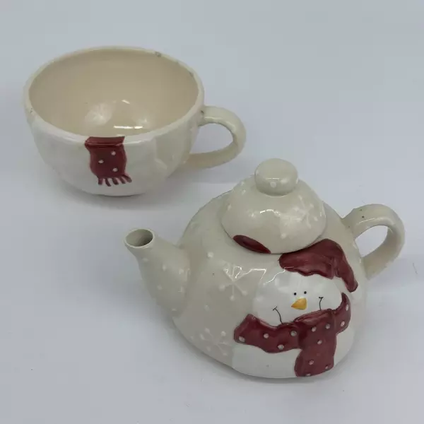 Ganz Bella Casa Ceramic Tea For One Set Embossed Snowman Pattern