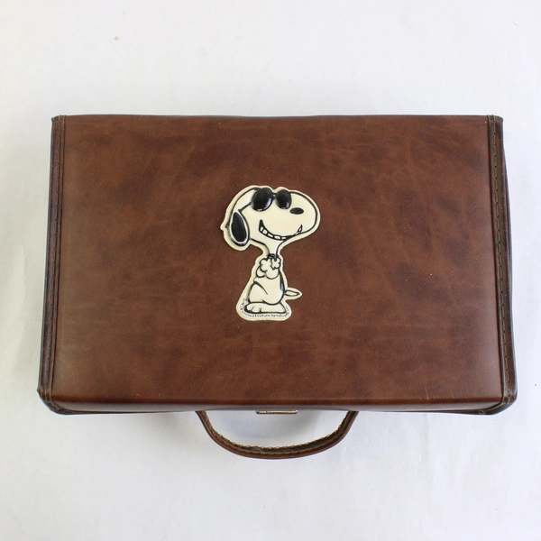 Service MFG Co Briefcase Cassette Holder W/ Vintage Snoopy Sticker 12 Tapes