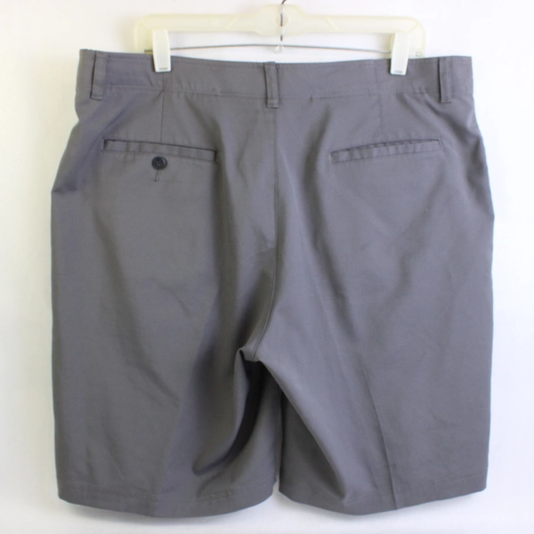 PGA Tour Gray Flat-Front Shorts Men's Size 38