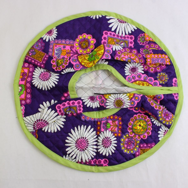 Green and Purple Floral Quilted Pie Casserole Carrier 15"