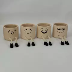 Set of 4 Smiling Ceramic Shelf Planters with Legs And Feet Beige