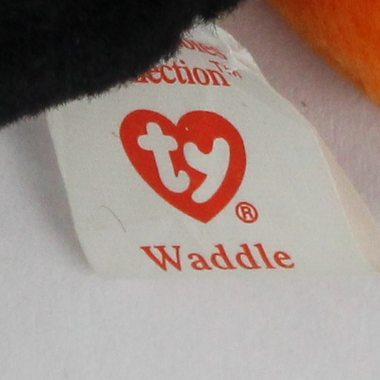 1995 Ty Beanie Babies Waddle the Penguin with Tags 6.5" Plush Toy