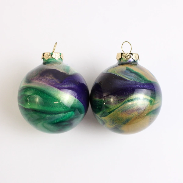 Lot Of 6 Handmade Glass Ball Hanging Christmas Ornaments Dark Green/Dark Purple