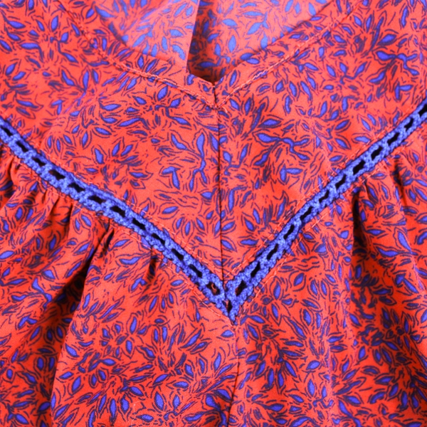 Sienna Sky Red and Blue Leaf Pattern Sleeveless Blouse Women's Small