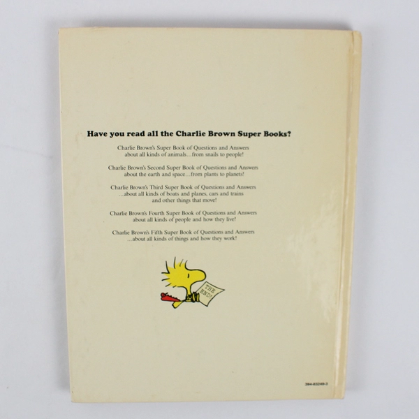 Charlie Browns Super Book Of Questions And Answers Hardcover 1976