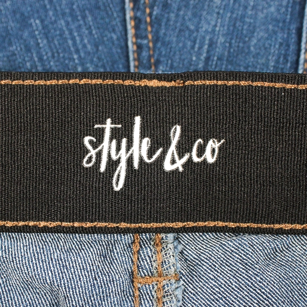 Style & Co Medium Wash Denim Capri Pant Women's Size 14W