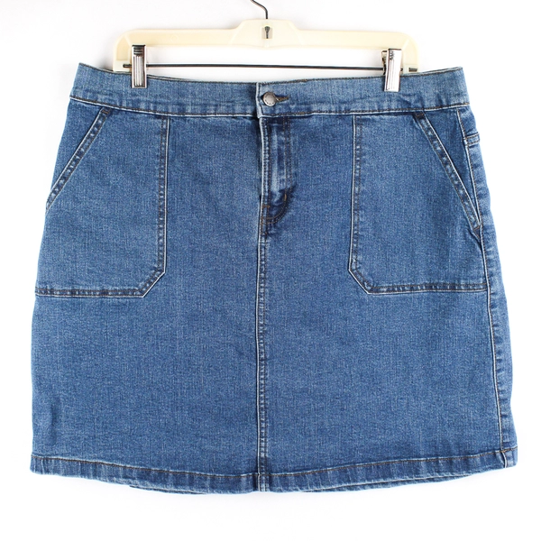 Dip Medium Wash Short Denim Skirt Women's Size 16