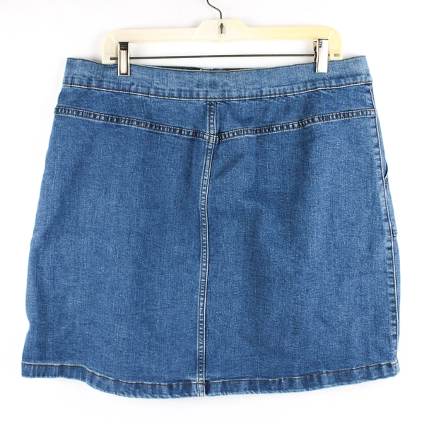 Dip Medium Wash Short Denim Skirt Women's Size 16