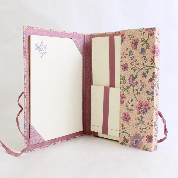 Vintage 1980s Avon French Aster Writing Folio Stationary Set