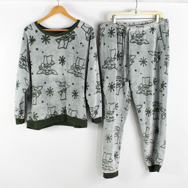 Matching 2-Piece Star Wars Baby Yoda Pajama Set Unisex Adult XL