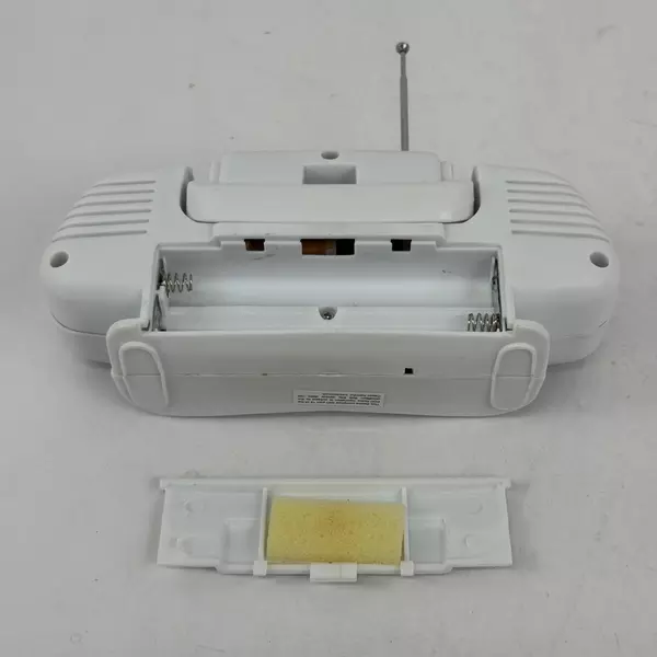 Life Long Portable AM FM Radio Compact Lightweight White 