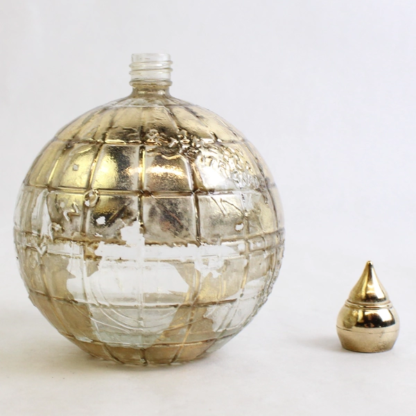 Vintage Avon A Man's World Decanter Windjammer After Shave Empty Bottle 6 Oz