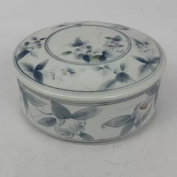 Sugiura Liquor Porcelain Trinket Box White With Blue Flowers