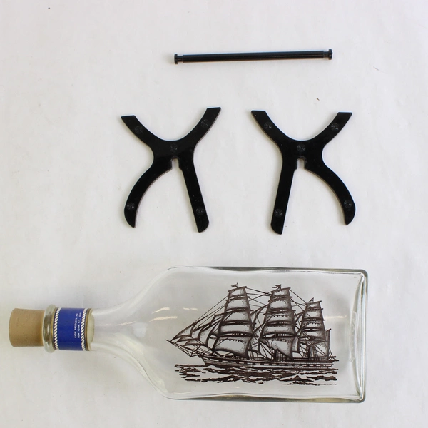 Vintage Avon Captain's Pride Decanter Windjammer After Shave Empty Bottle 6 Oz