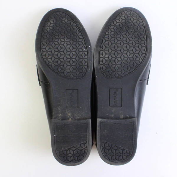 Kensie Solid Black Penny Loafers 'Gitty' With Padded Footbed Womens Size 9