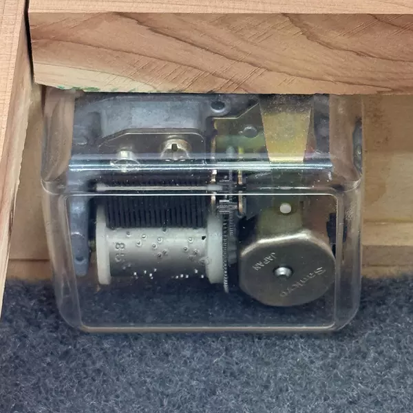 Handmade Cedar Musical Jewelry Box 3.5 x 7 Inch