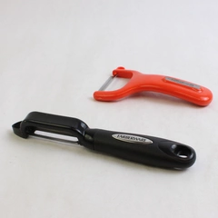 Lot of 2 Farberware Euro Peeler and Y Peeler