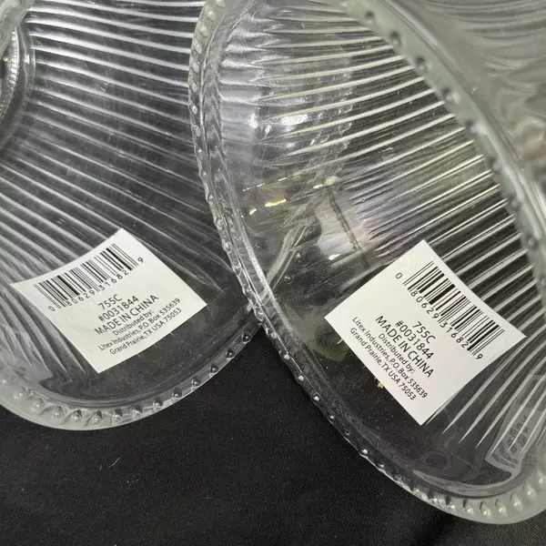 2 Litex industries Clear Glass Ribbed Ceiling Fan Light Fixture Globes
