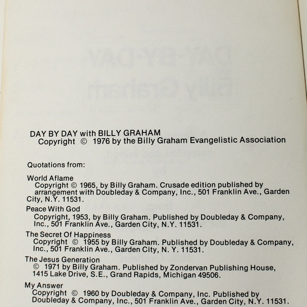 Day-By-Day With Billy Graham Compiled by Joan Winmill Brown 1976 Paperback