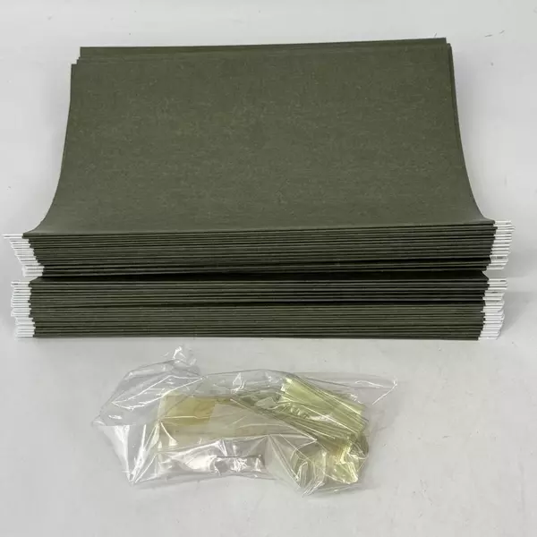 Globe Weis Box of 25 Hanging File Folders Green Letter 9 1/2" x 11 3/4" w/ Tabs