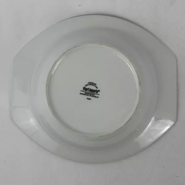 Pier1 Wide Rim White Porcelain Soup Vegetable Or Pasta Serving Bowl 9 x10 Inches