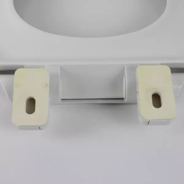 WSSROGY LMA0918 White Toilet Seat Durable Easy Clean New Open Box