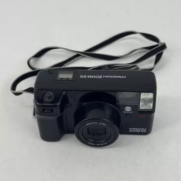 Minolta Freedom Zoom 65 Point & Shoot 35mm Camera