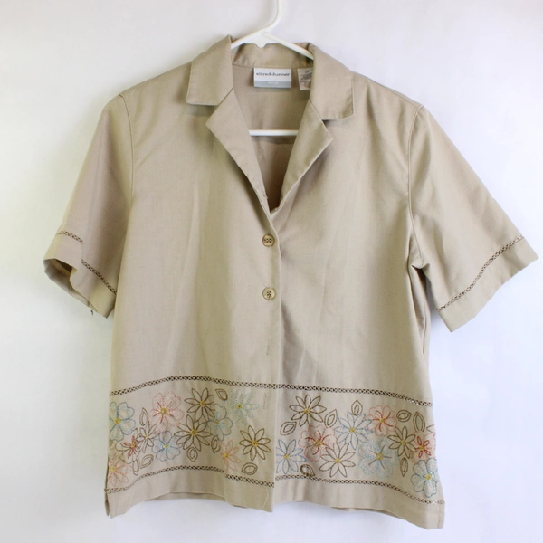 Alfred Dunner Petite Button Up Collared Blouse Beige Embroidered Woman's 10