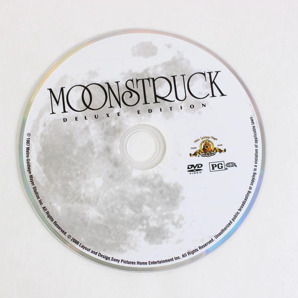 Moonstruck 1987 DVD Starring Cher and Nicolas Cage Deluxe Edition