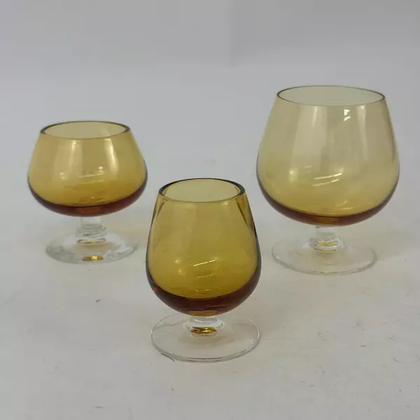 Set Of 3 Amber Colored Cordial Or Liquor Glasses Graduated Sizes