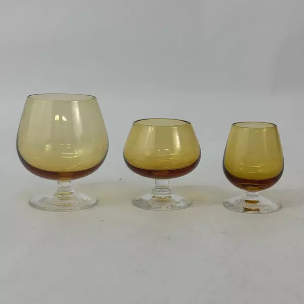 Set Of 3 Amber Colored Cordial Or Liquor Glasses Graduated Sizes