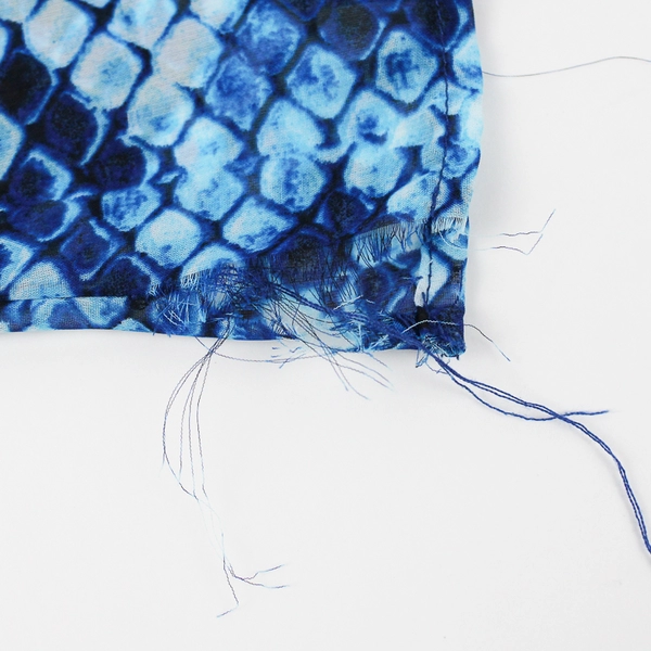 Worthington Petite Blue Fish Scales Pattern Short Sleeve Shirt Womans Size PM