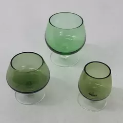 Set Of 3 Dark Green Colored Cordial Or Liquor Glasses Graduated Sizes