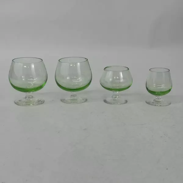 Set Of 4 Lime Green Colored Cordial Or Liquor Glasses Graduated Sizes