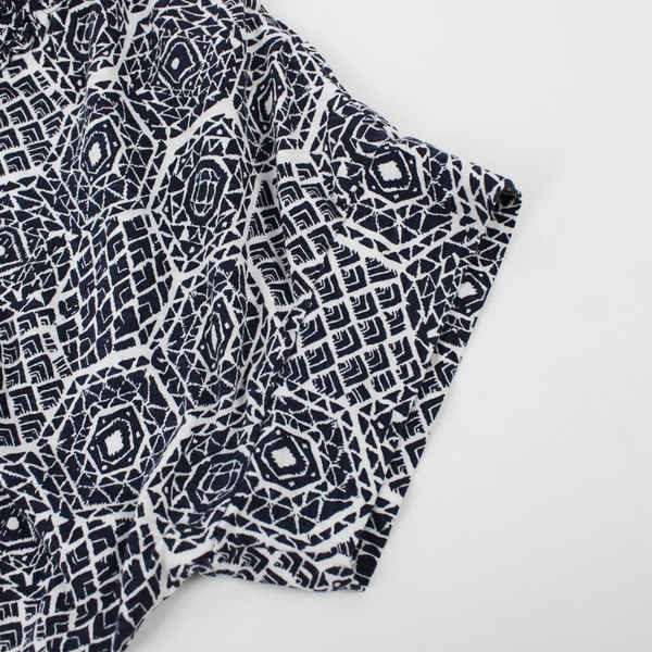 Liz Clairborne Short Sleeve Blouse Abstract Pattern Blue/White Women's Size M