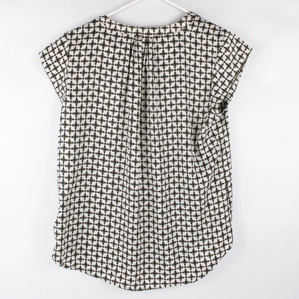 Liz Claiborne Petite Short Sleeve Geometric Blouse Green/White Women's PS