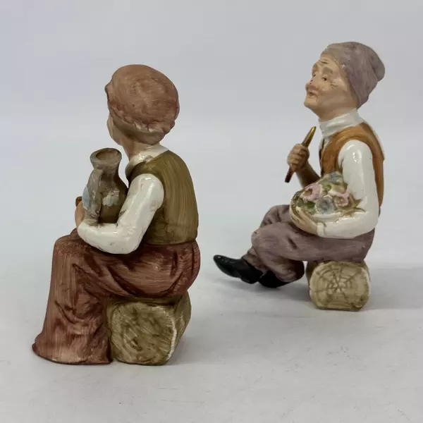 Vintage Ardco Elderly Man And Woman Figures Sitting On Logs S-2039 Japan