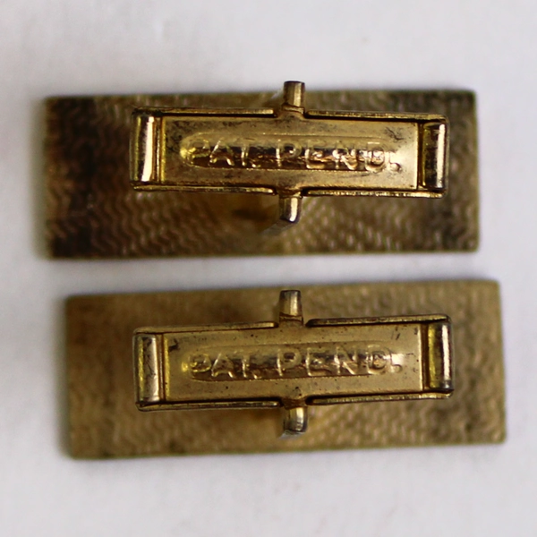 Set of 2 Unmarked Gold-Tone Notched Cuff Links