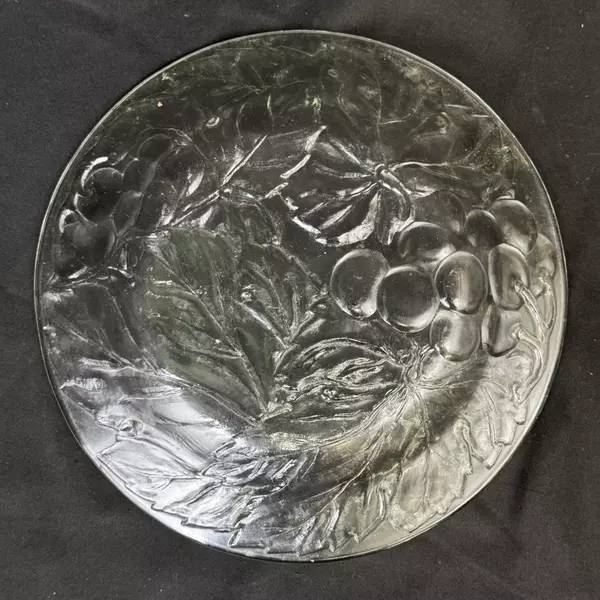 Embossed Grape Cluster Clear Glass Plate 9 Inch