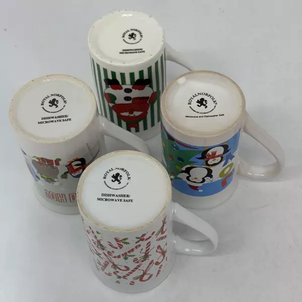 Lot of 4 Royal Norfolk Christmas Coffee Or Cocoa Mugs