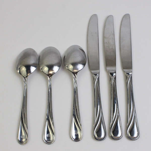 Lot Of 6 Pfaltzgraff Glennbrook (Stainless) Flatware 3 Soup Spoons & 3 Knives