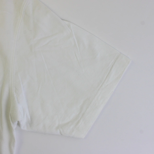 Uniqlo Women's Solid White with Stitched Floral Graphic Size XL Flawed