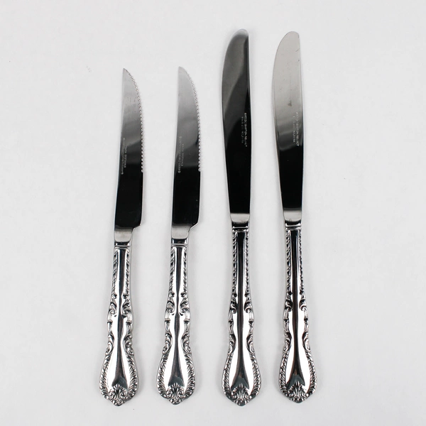 Lot Of 4 Reed & Barton Louis Philippe (Stainless) Flatware 2 Steak Knives & 10"