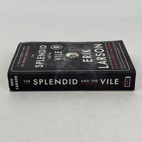 The Splendid and the Vile: Churchill, Family & Defiance During WWII Paperback