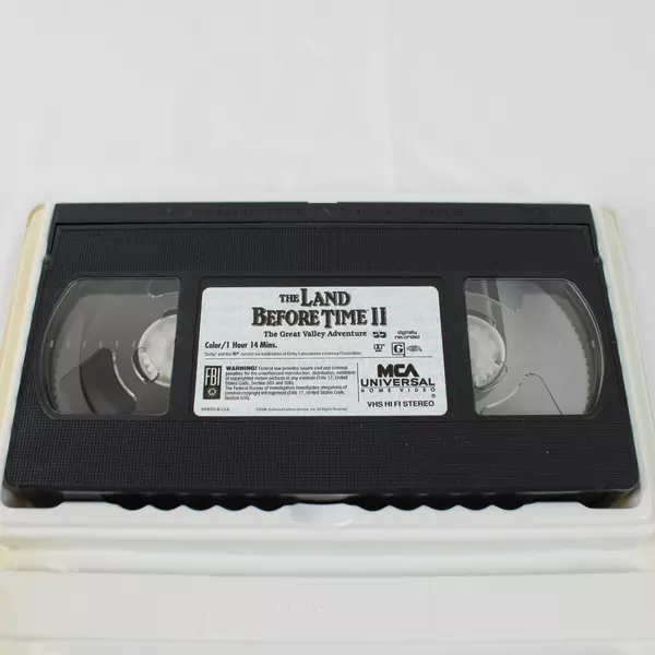 The Land Before Time II: The Great Valley Adventure VHS 1994 Clamshell