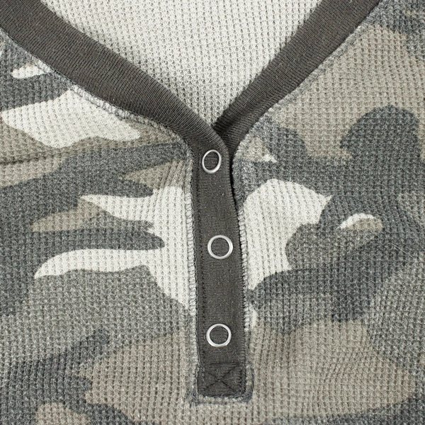 Time And Tru Green Camouflage Long-Sleeve Shirt Women's Size XL