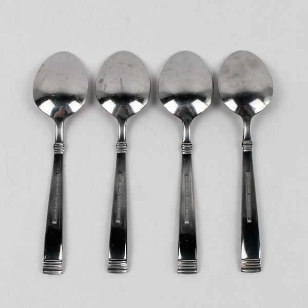 Lot of 4 International Palisades Stainless Steel 8 inch Soup Spoons