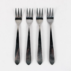 Lot Of 4 Retroneu Kent (Silverplate) Flatware Pickel Forks
