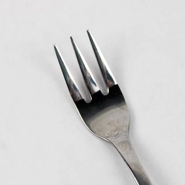 Lot Of 4 Retroneu Kent (Silverplate) Flatware Pickel Forks