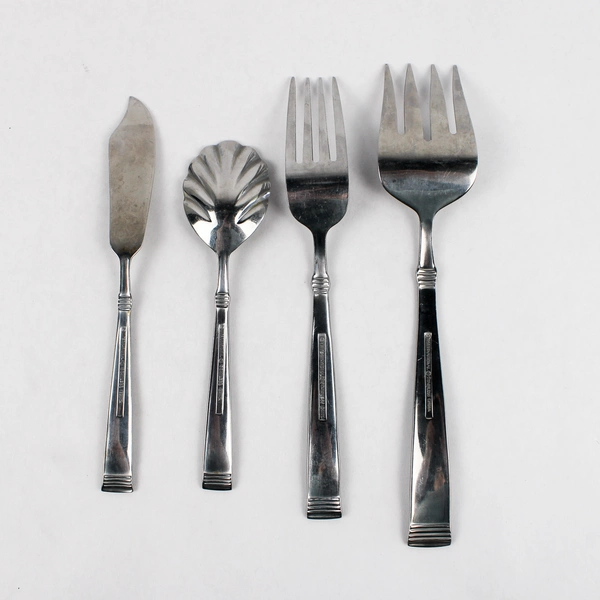 International Palisades Serving & Dinner Fork Sugar Spoon Butter Knife Set